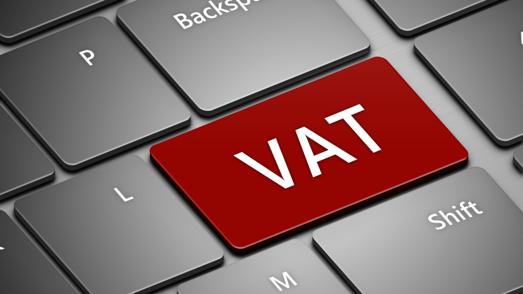 Tastatură cu o tastă roșie pe care scrie „VAT”